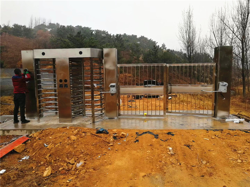 青島上上農(nóng)業(yè)有限公司-全高道閘 青島上上農(nóng)業(yè)有限公司-全高道閘